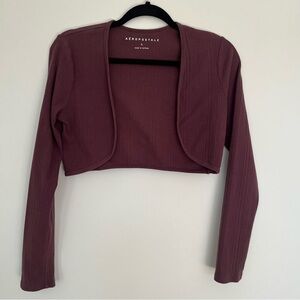 Maroon ribbed cropped open front top